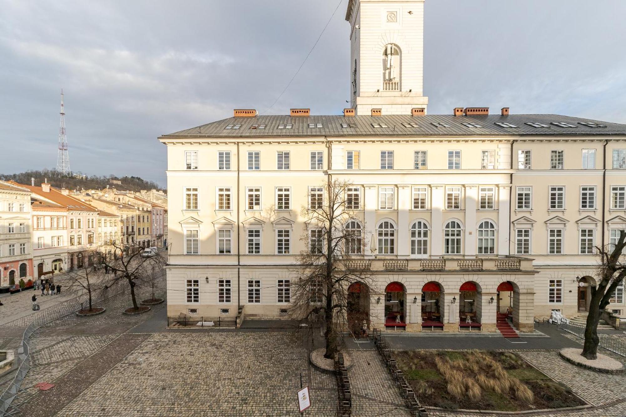 Inshiapartments On Rynok Square 利沃夫 外观 照片