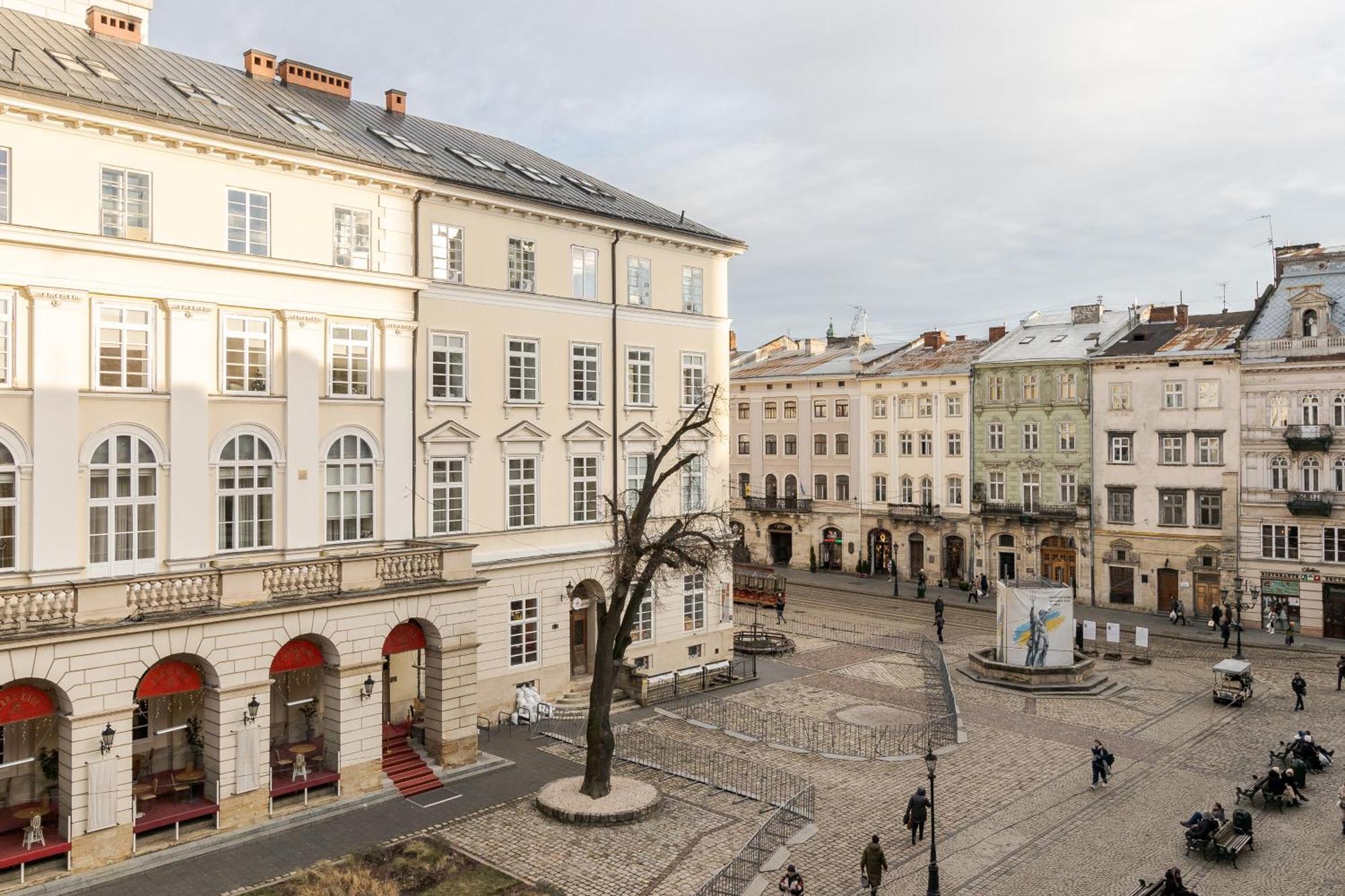 Inshiapartments On Rynok Square 利沃夫 外观 照片